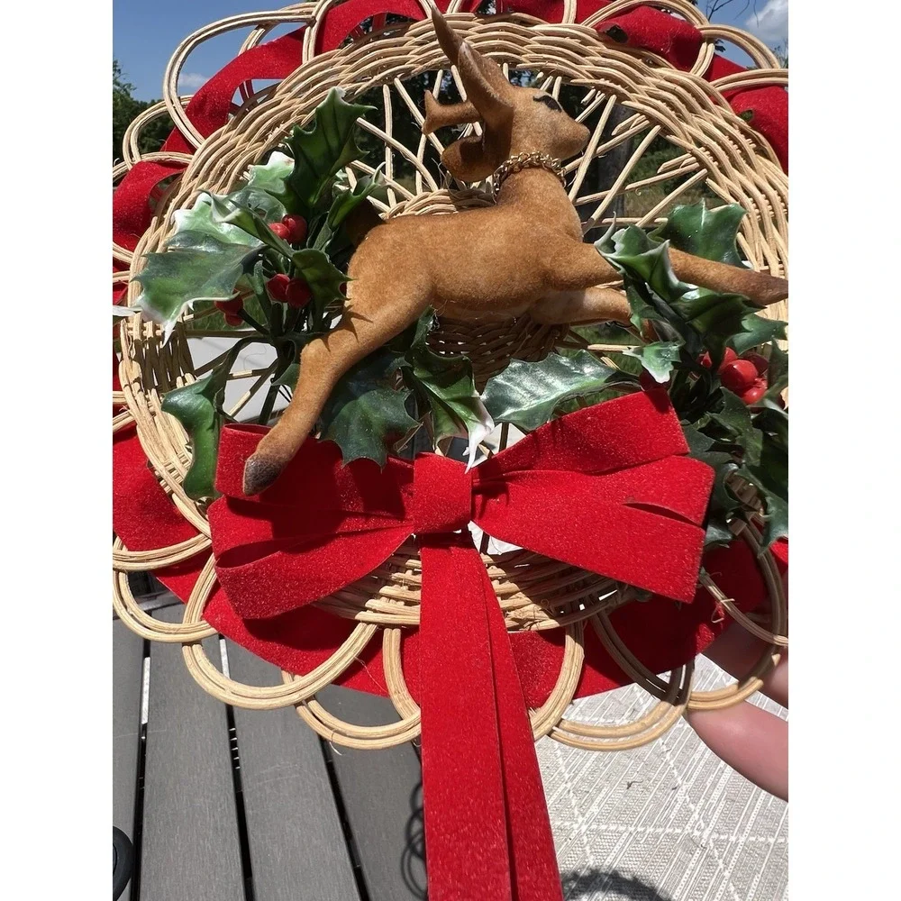Vtg Christmas Decor Handmade Wood Wooden Wreath Flocked‎ Reindeer Holly Ribbon
